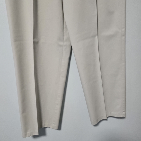 Dockers Signature Classic Fit Khaki Pants Size  40/30 - Picture 3 of 13